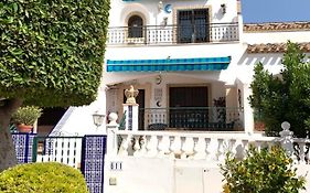 Villamartin, Lovely 2 Bed House, Short Walk To The Plaza.